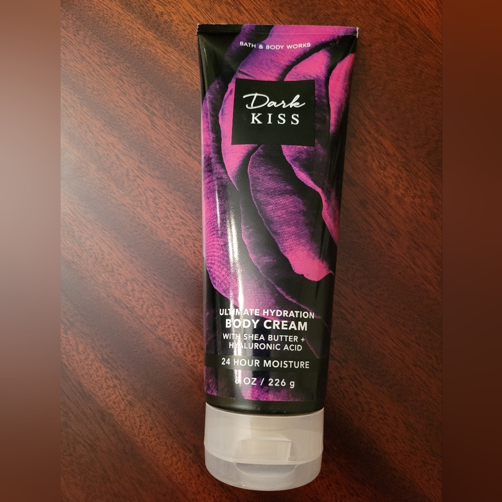 🖤 NWT Bath & Body Works Dark Kiss Body Cream